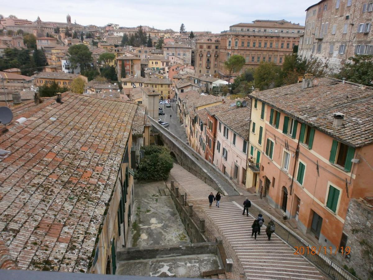 Charming Apartment Tilli With Parking Perugia Eksteriør bilde